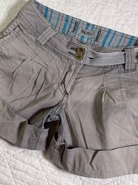 Moto Gray Pleated Bermuda Shorts with Woven Belt
